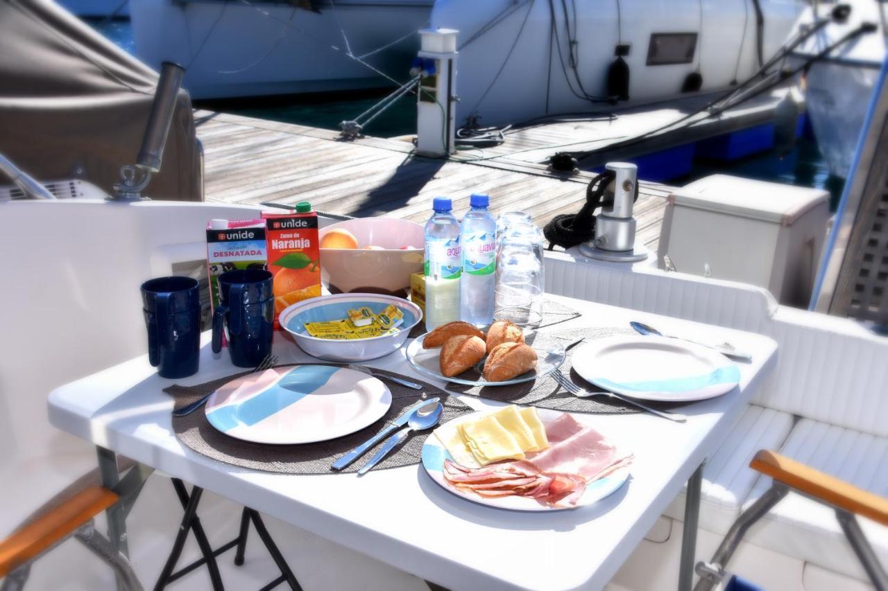 Hotel Luxury Boat Karamba I à San Miguel de Abona Extérieur photo